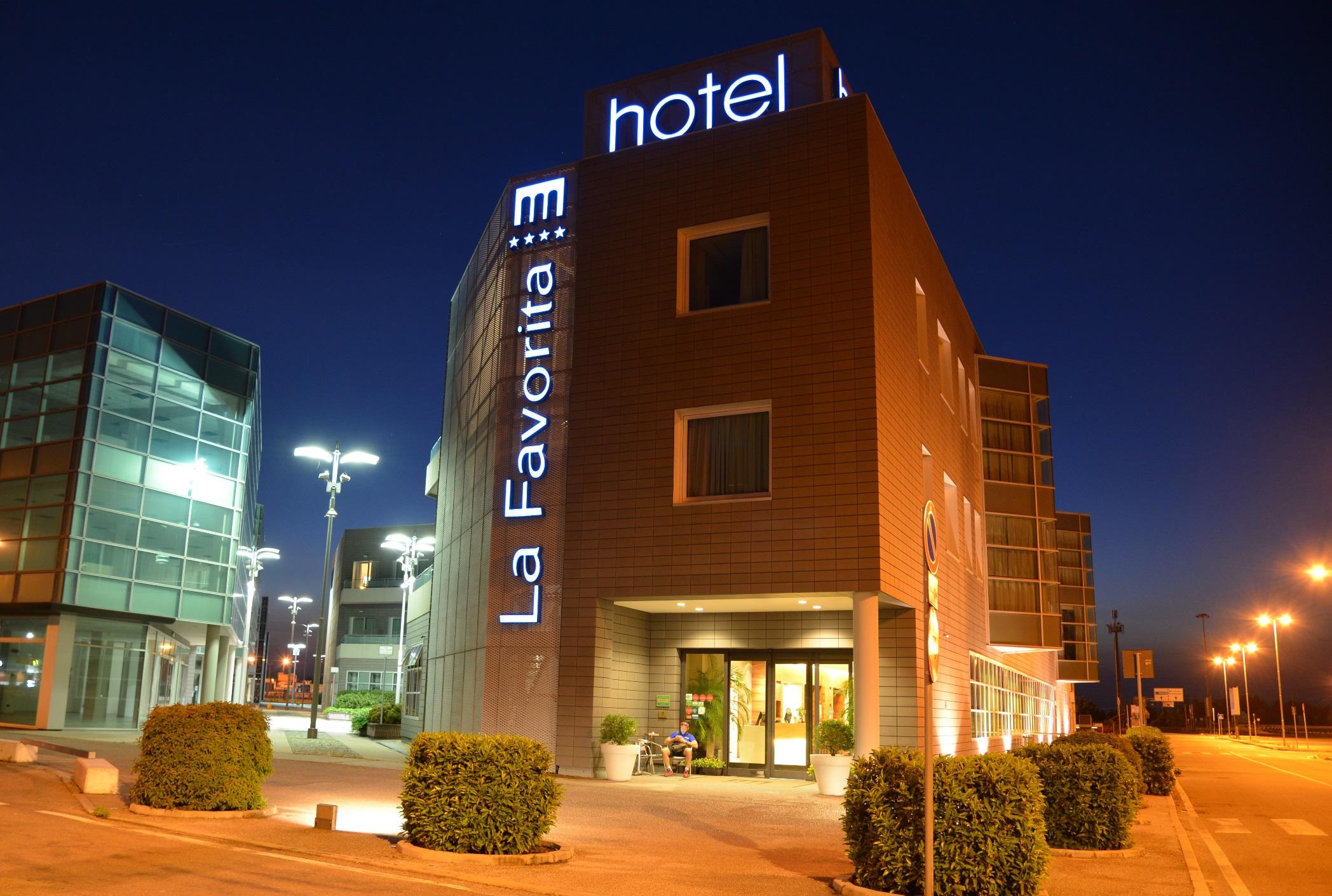 Hotel La Favorita Mantova Exterior foto